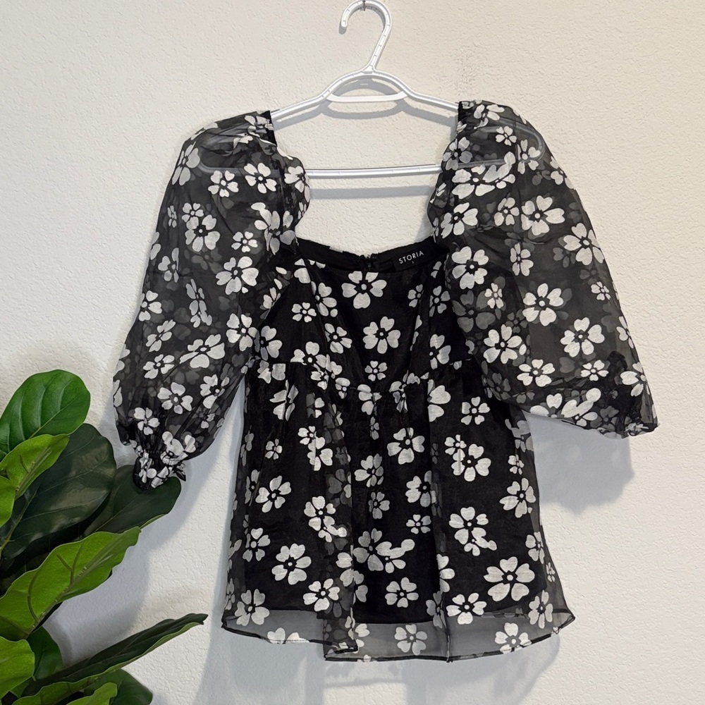 Storia Floral Sheer sleeve babydoll Blouse - Picture 1 of 5